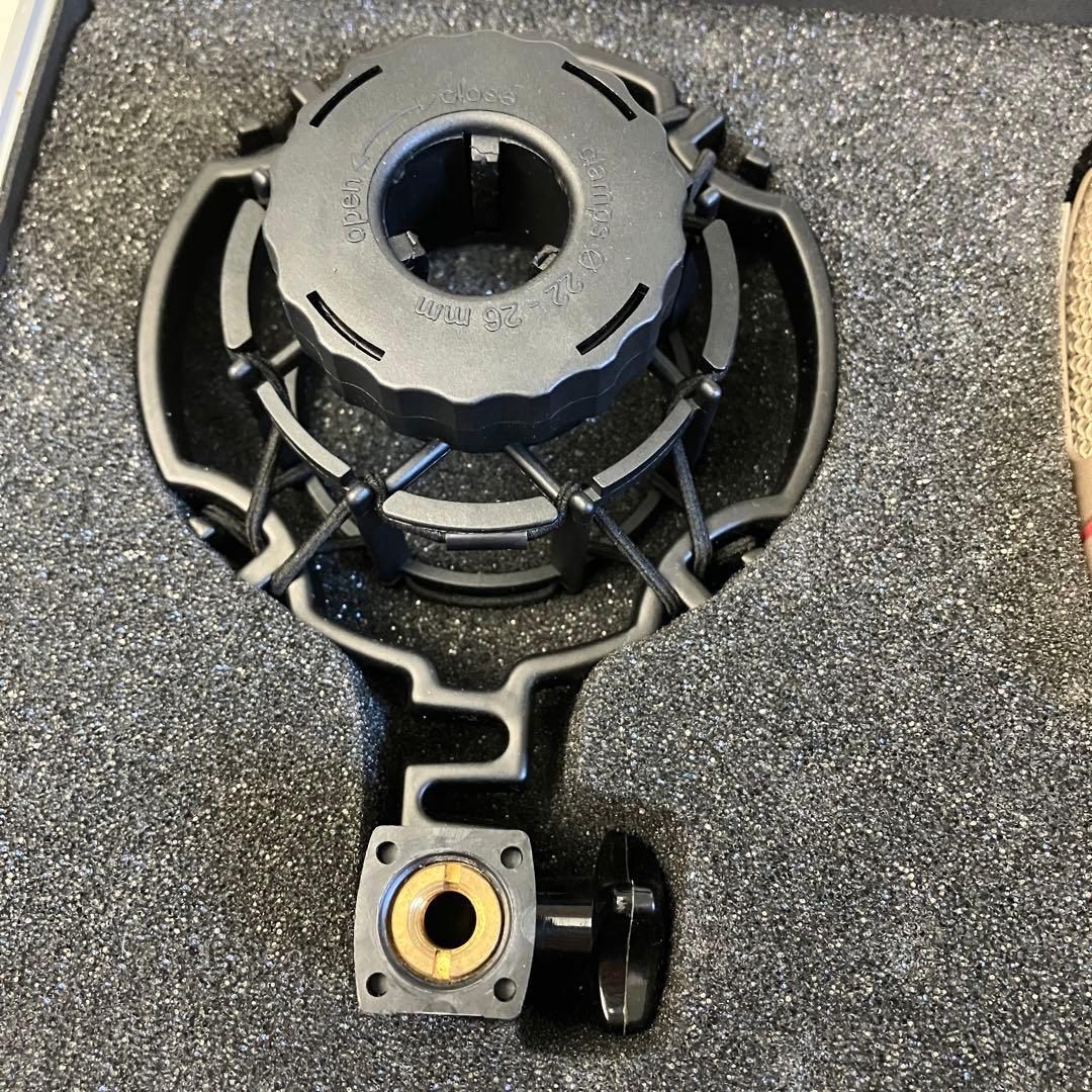 【美品】AKG C3000B ラージダイアフラム コンデンサマイク 動作確認済み