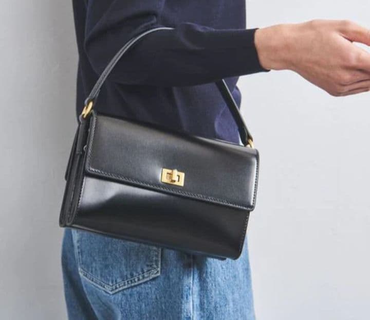 新品　未使用　ユナイテッドアローズ　ダブルフラップショルダーバッグ　ブラック