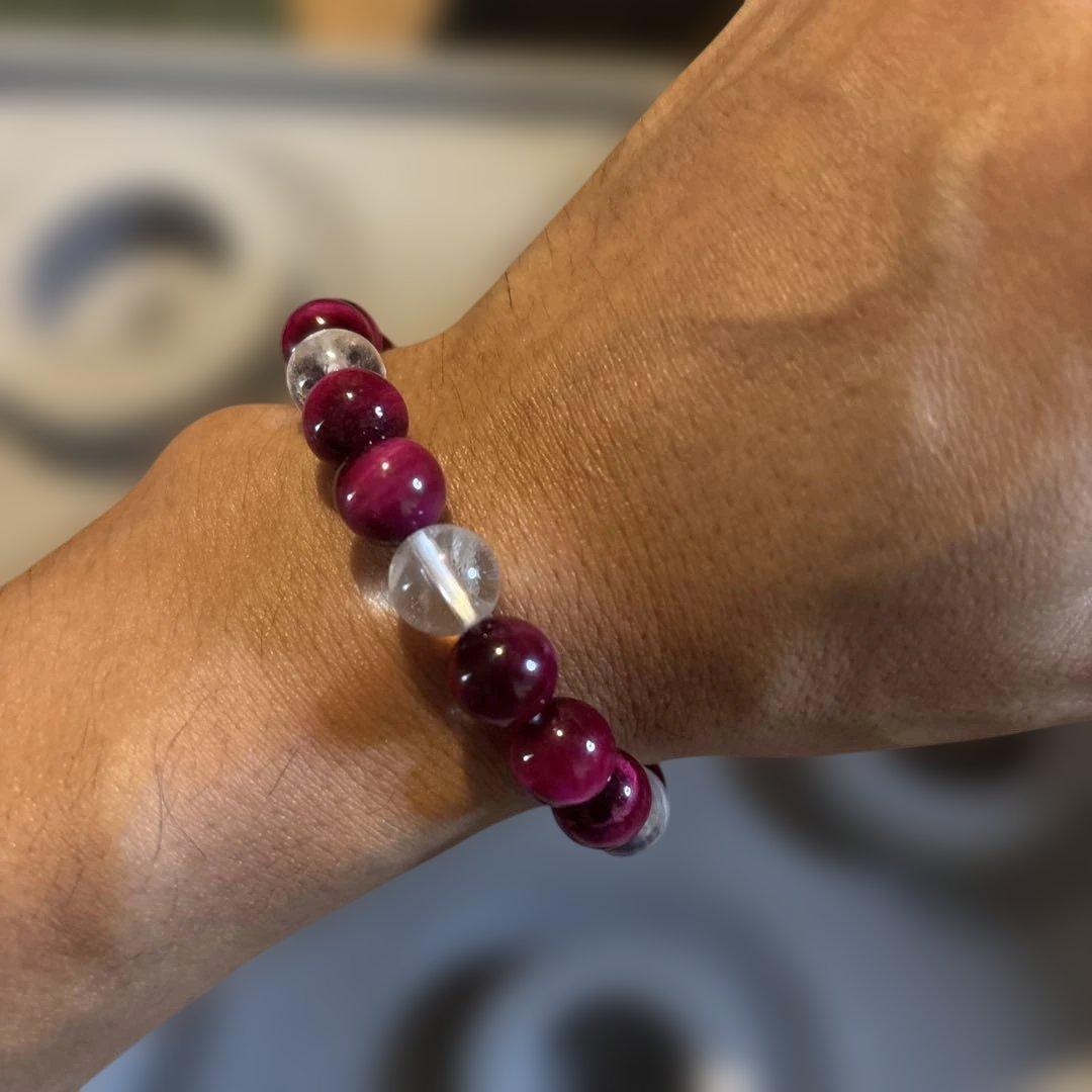 ネパールヒマラヤにあるすっごい水晶を入れたピンクタイガーアイたん！ズンズンくる！