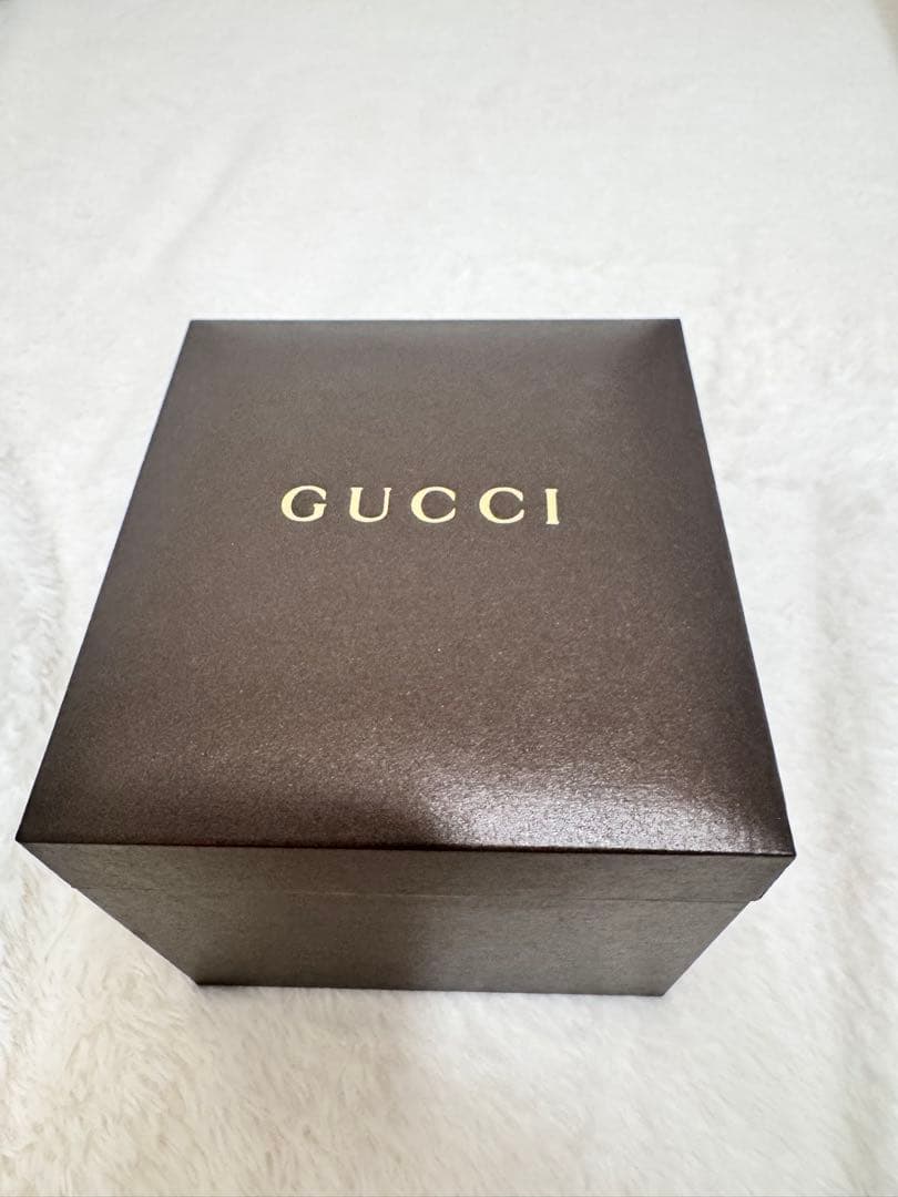 GUCCI 腕時計　レディース　ピンクシェル　6800L 美品 電池切れ 箱付き