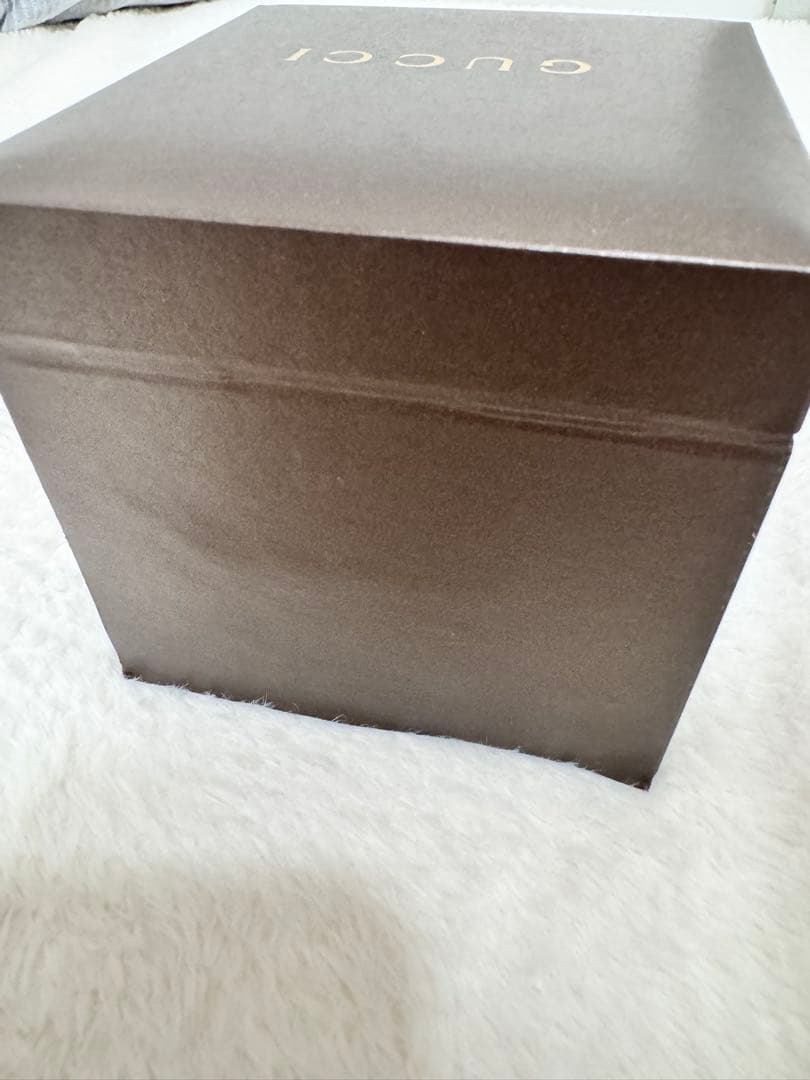 GUCCI 腕時計　レディース　ピンクシェル　6800L 美品 電池切れ 箱付き