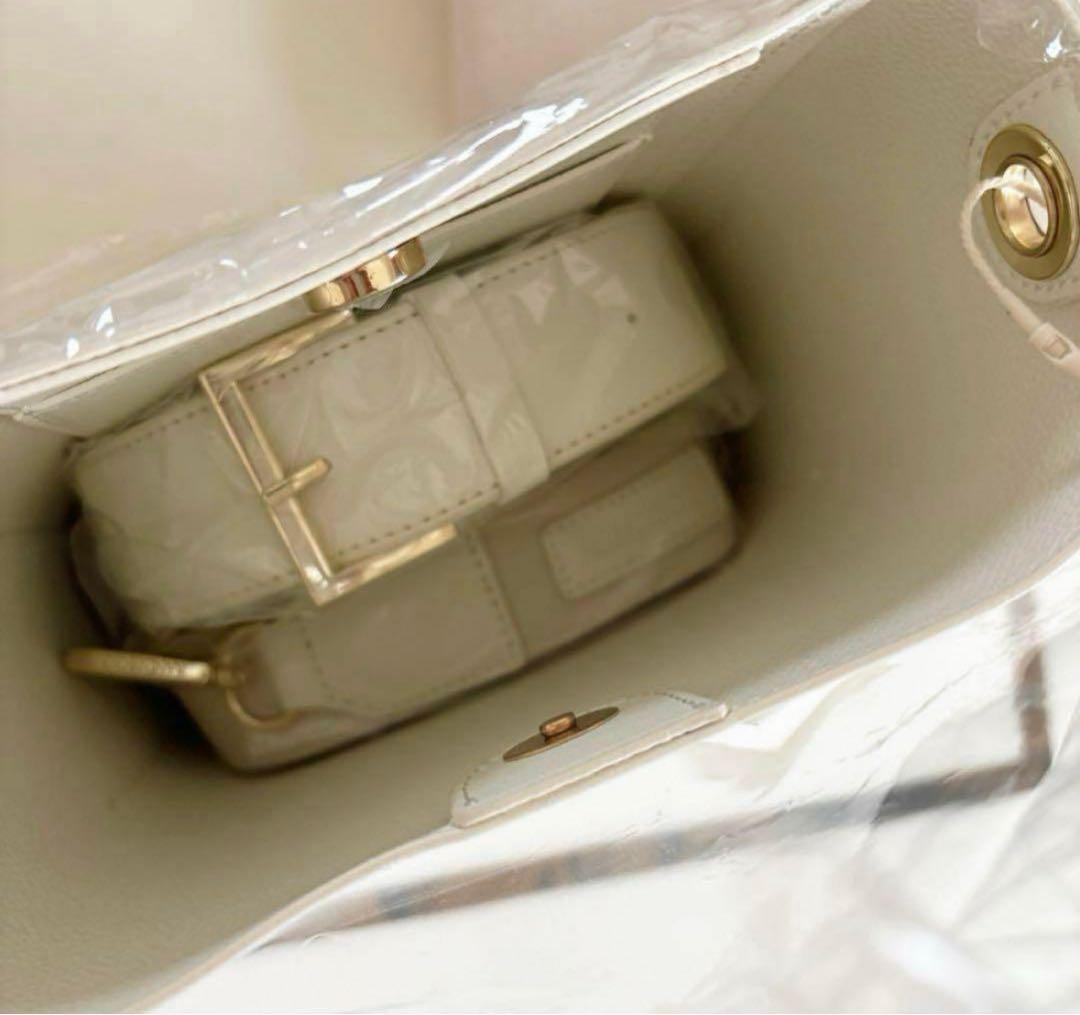 RANDEBOO petit bucket bag White 新品　ランデブー