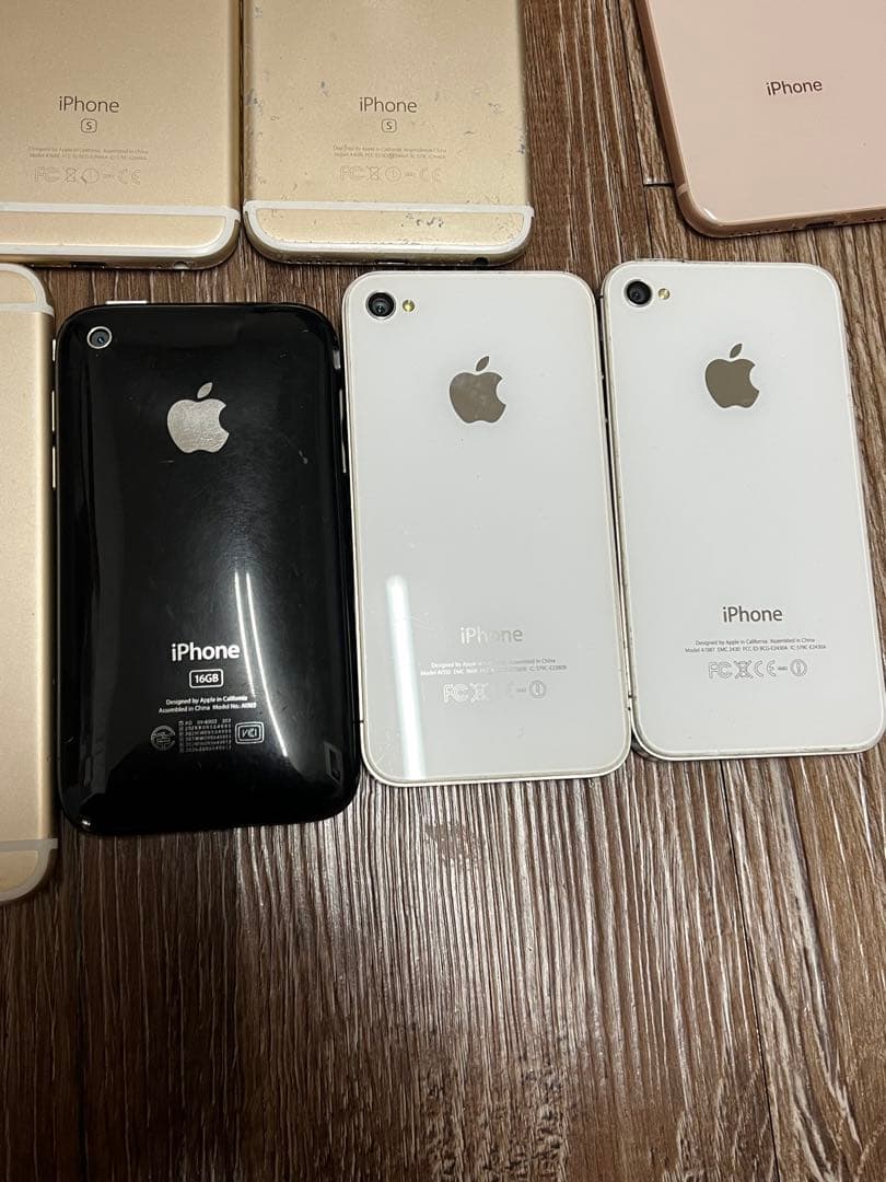 スマホ　iPhone ipad まとめ 18台　部品取り用 《ジャンク》