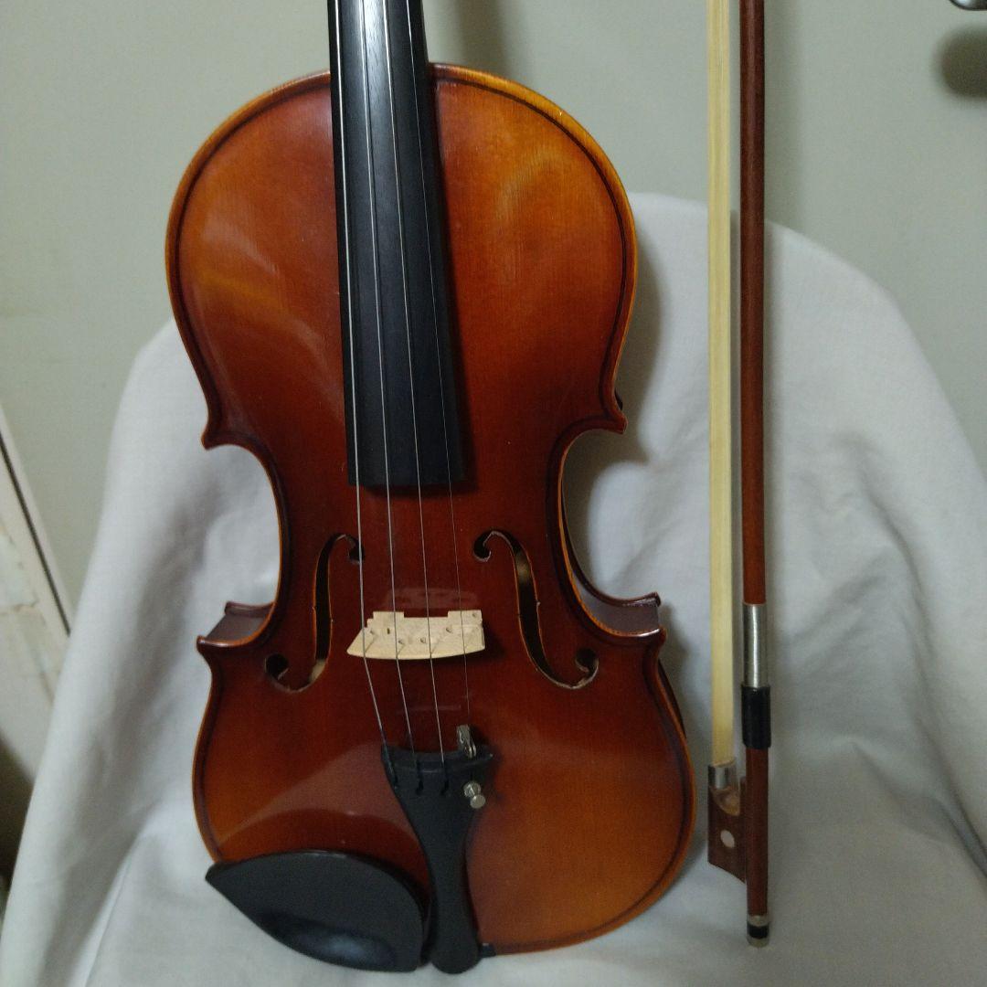 ♥大幅値下しました♥スズキバイオリン4/4♥品番240弓、ケ―ス、松脂、調弦笛付