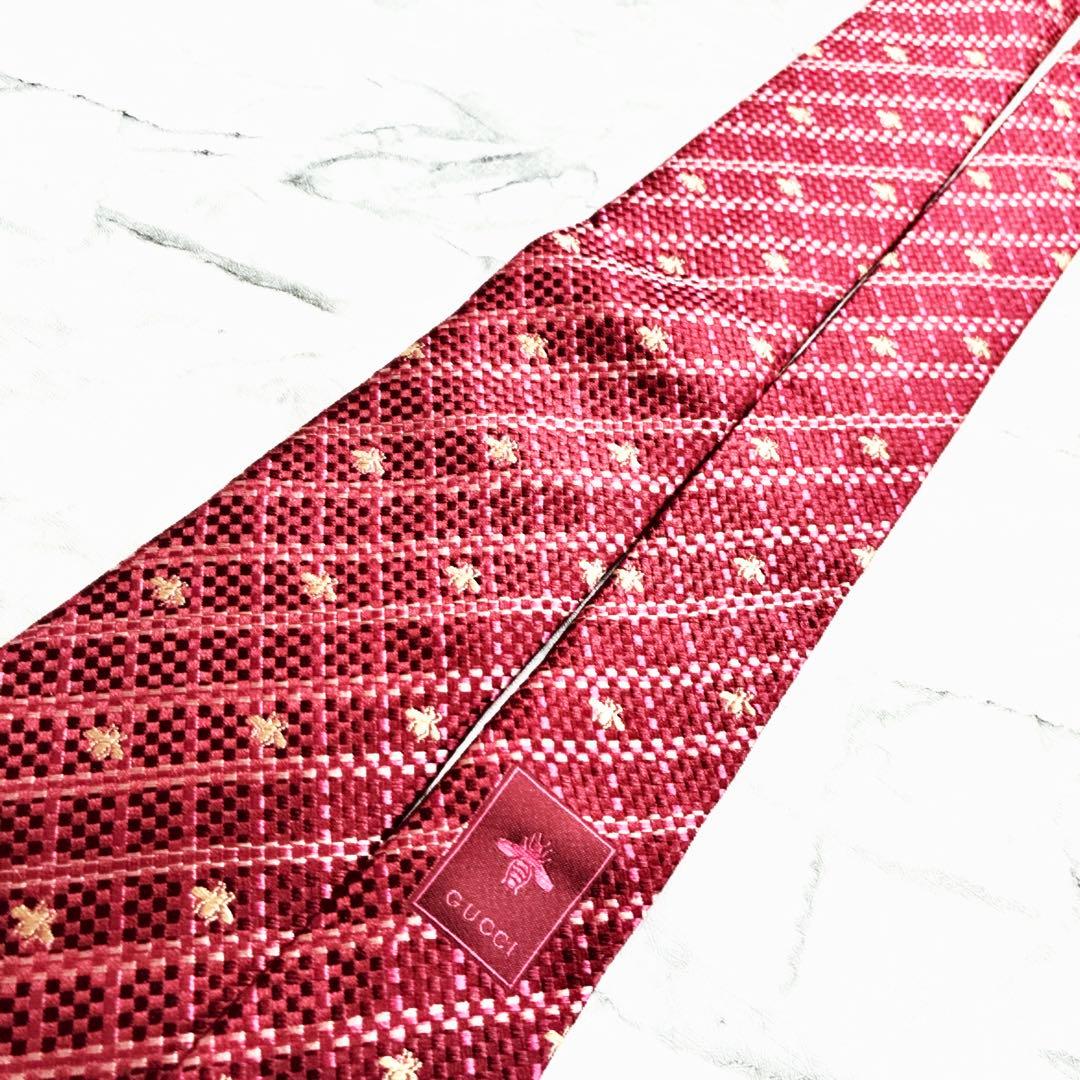 ✨未使用クラス✨GUCCI 現行　蜂　総柄　格子柄　ドット柄　レッド　ネクタイ