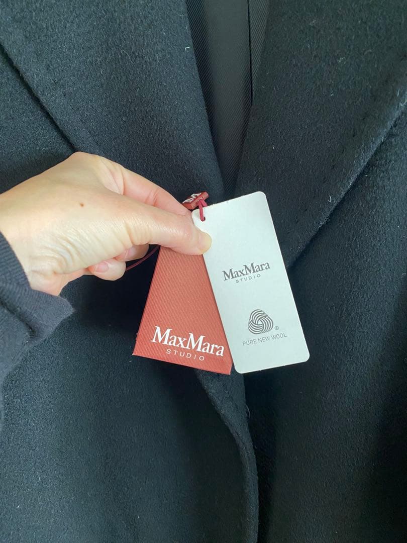 美品　MaxMaraStudioバージンウールコート　黒