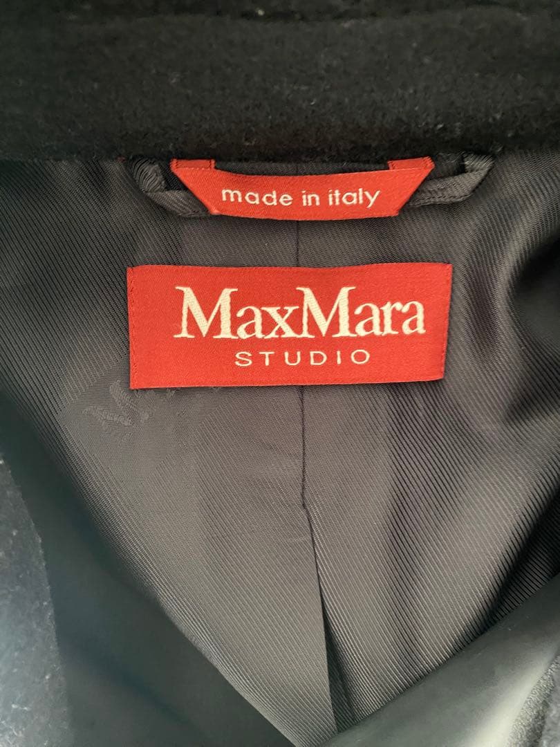 美品　MaxMaraStudioバージンウールコート　黒