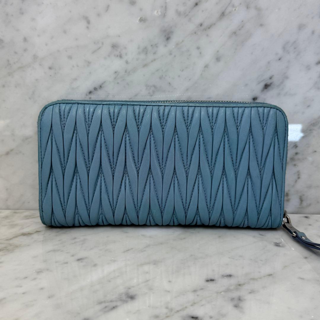 MIUMIU ミュウミュウ 長財布 本革 レザー マテラッセ アストラーレ 水色