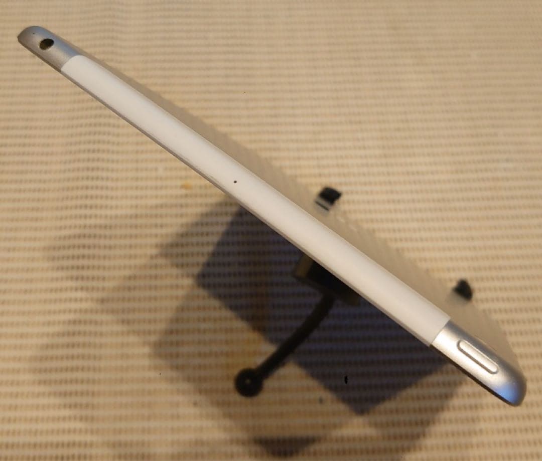 完動品SIMフリーiPad第6世代(A1954)本体128GB送料込KJF8G