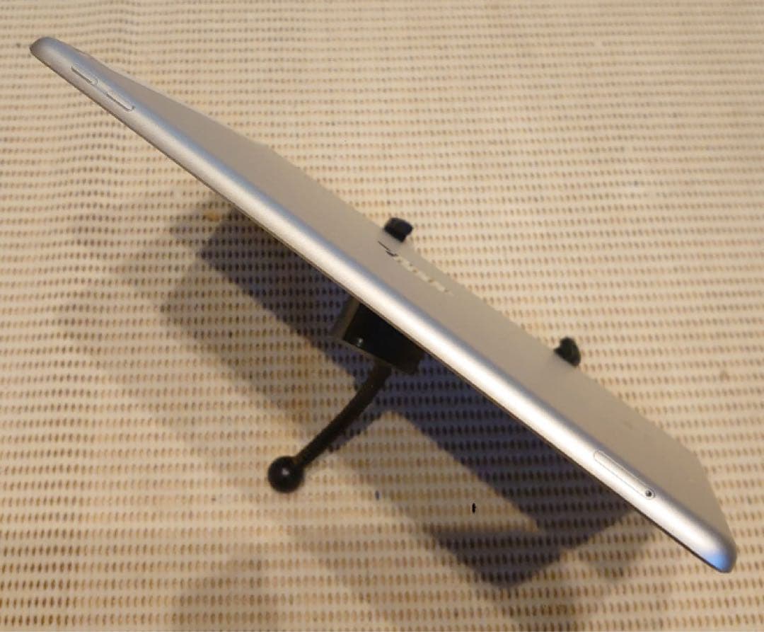 完動品SIMフリーiPad第6世代(A1954)本体128GB送料込KJF8G