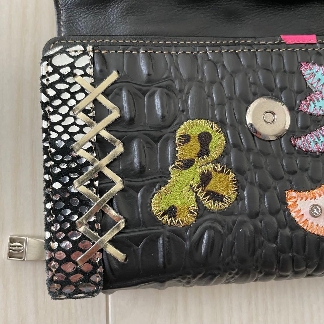 未使用品☆MICHELANGELOミケランジェロ☆ 刺繍ビーズ装飾 三つ折り財布