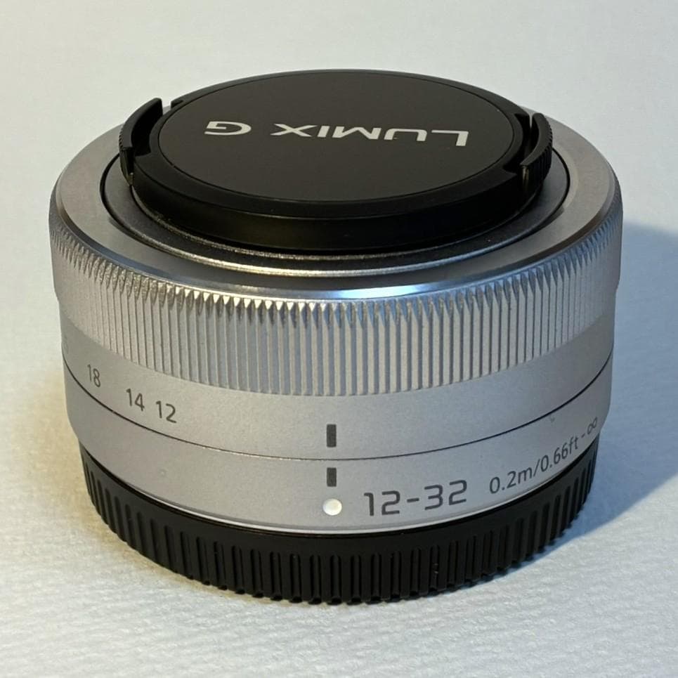 LUMIX G VARIO 12-32mm f/3.5-5.6 シルバー