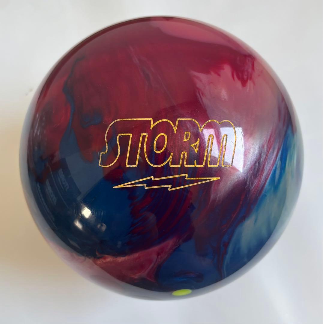 コードエクストリーム　15.2ポンド　ボウリングボール　ストーム　プラグ済
