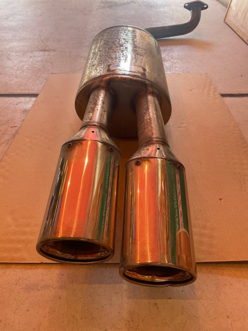 プリウスα マフラー　ガナドール