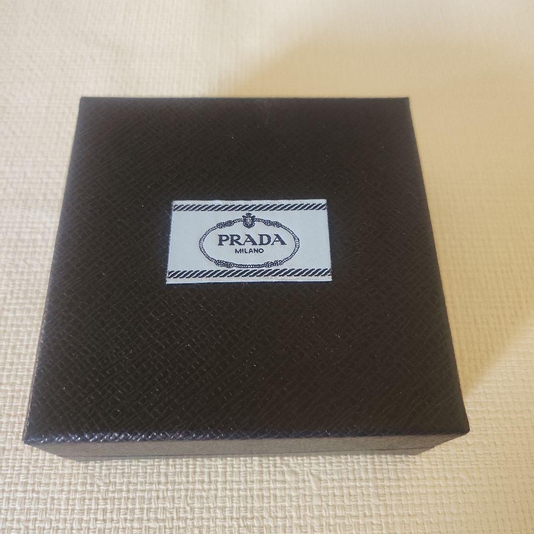 PRADA ヘアクリップ
