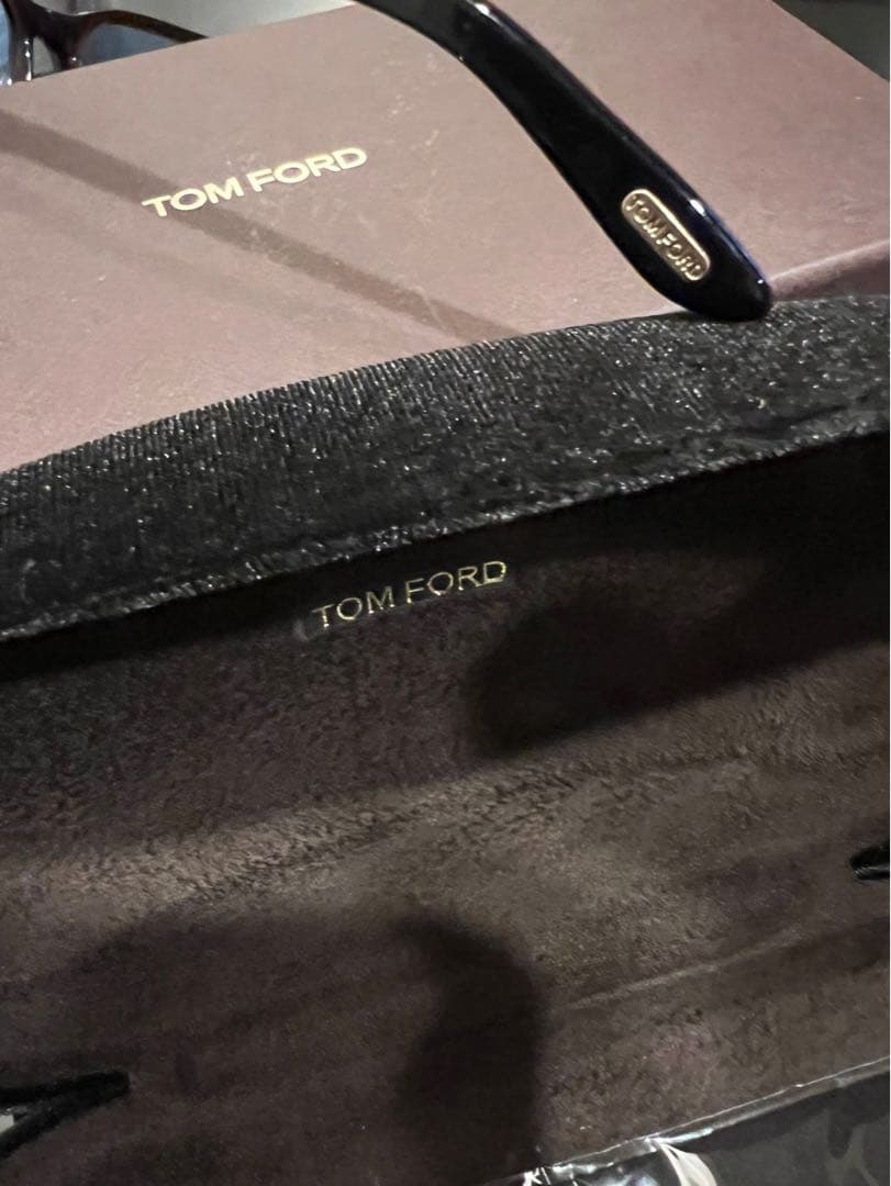 トムフォードレンズカラー薄め人気