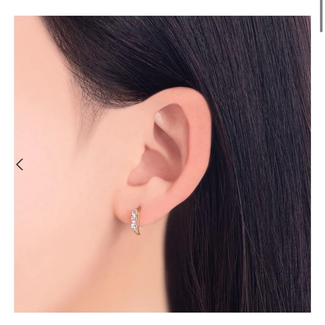 ツツミ　K18イエローゴールドキュービックピアス