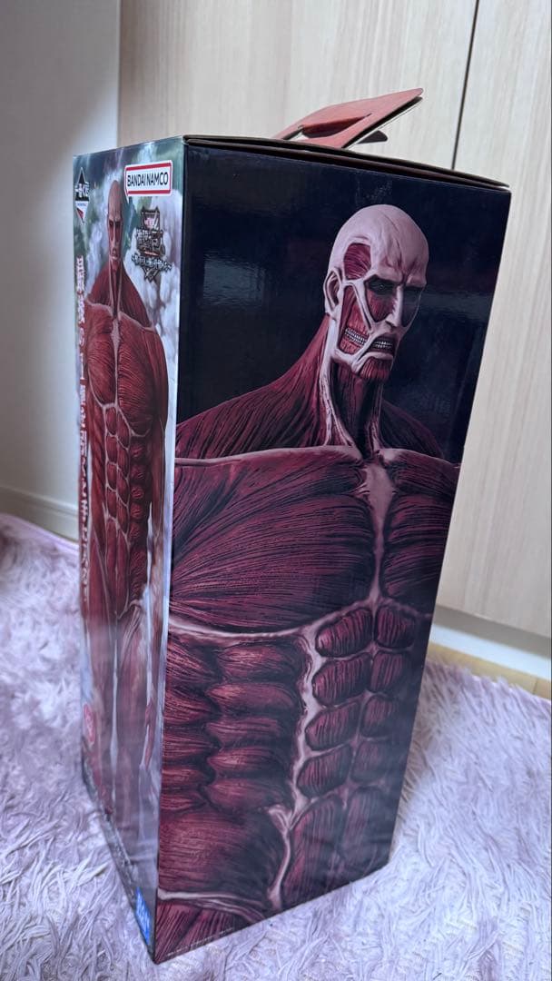 進撃の巨人　一番くじ　ラストワン 超大型巨人 フィギュア