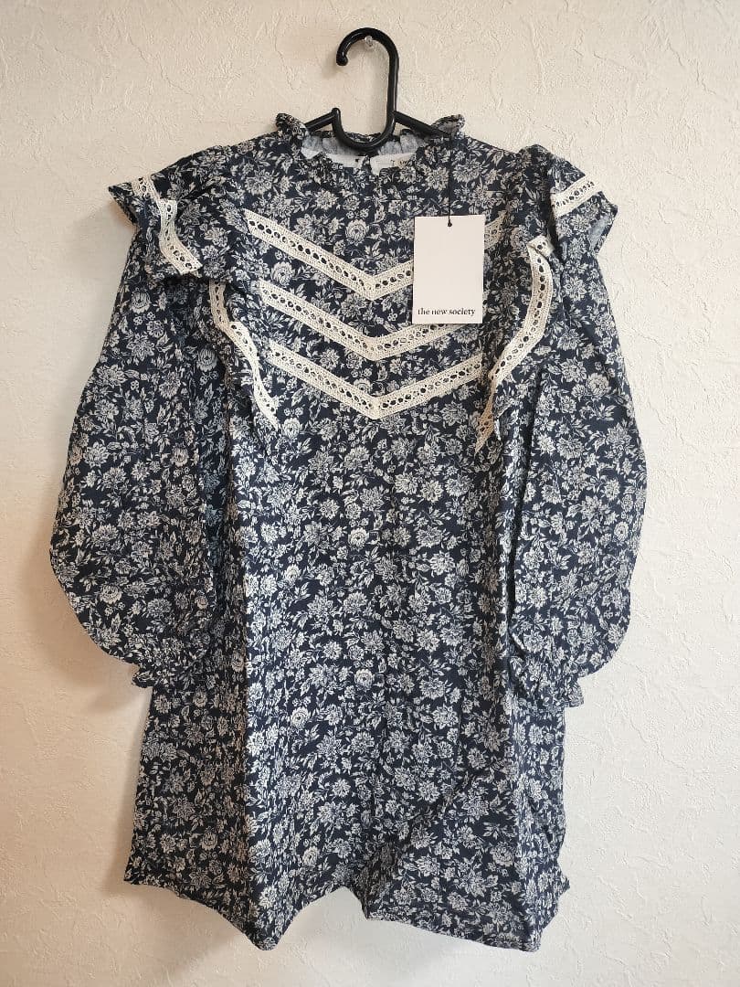 【新品】the new society 花柄ワンピース 8y