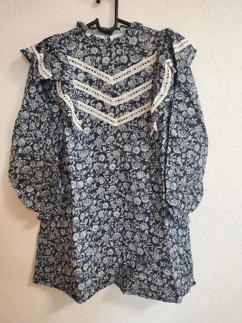 【新品】the new society 花柄ワンピース 8y