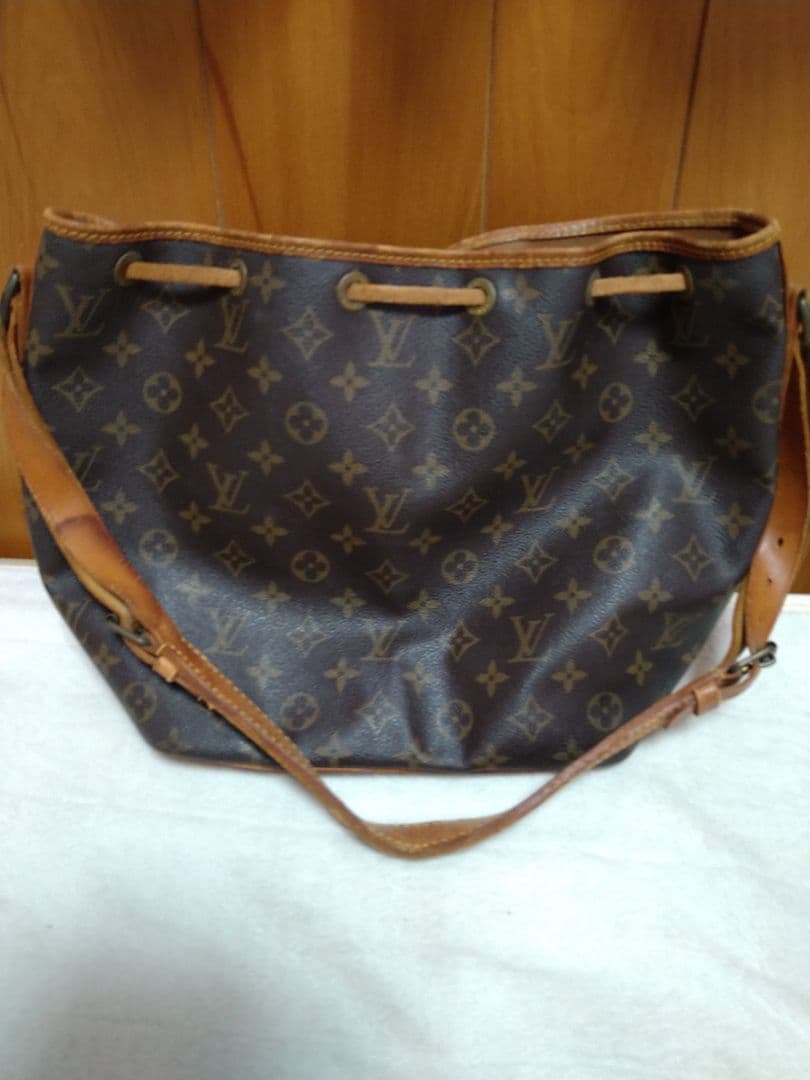 【本日限定セール】Louis Vuitton モノグラム ショルダーバッグ