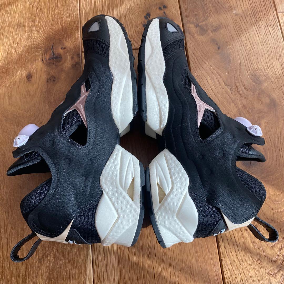 Reebok Instapump Fury ブラック/ベージュ 24.5cm