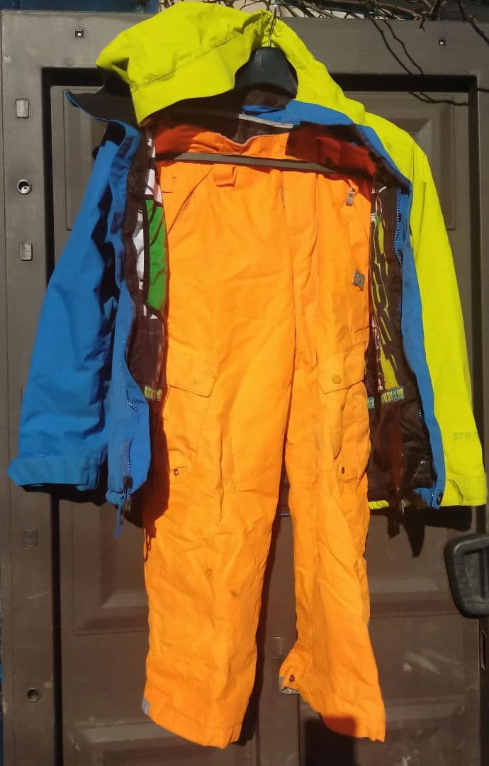 スノーボードウェア 子ども用 セット　volcom DC　 おまけ付き