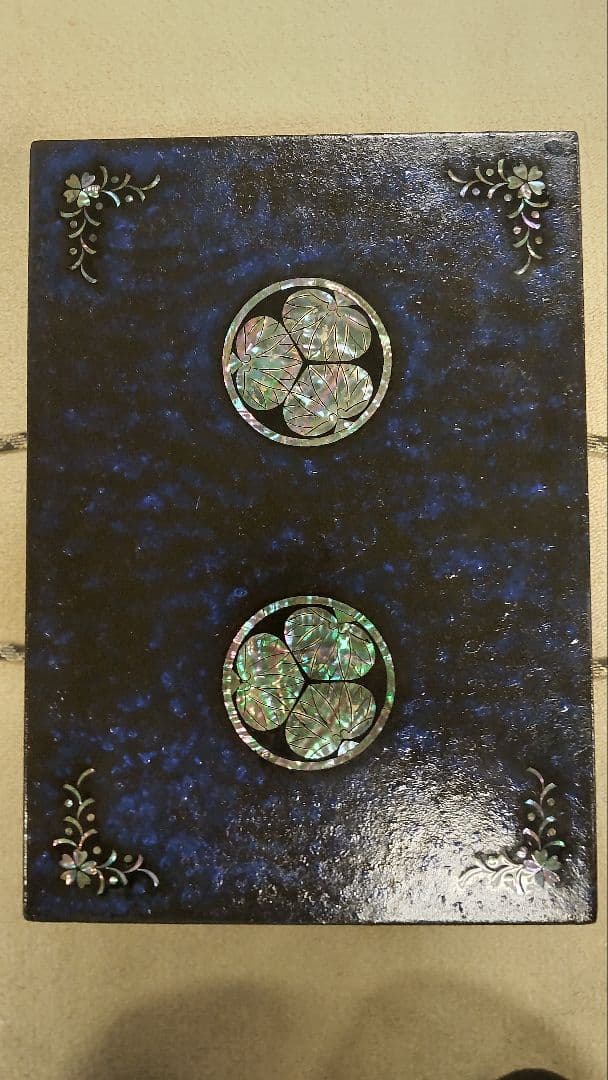 鍔　収集箱２段目の一　脇差し鍔　在銘あり