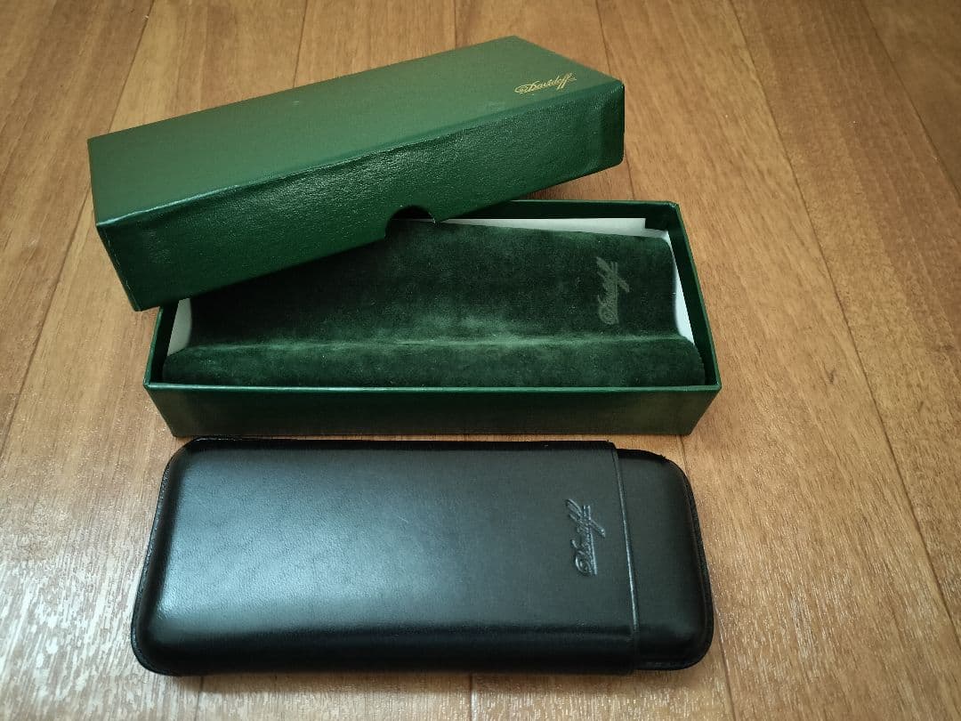 Davidoff ダビドフ シガーケース レザー 葉巻 3本