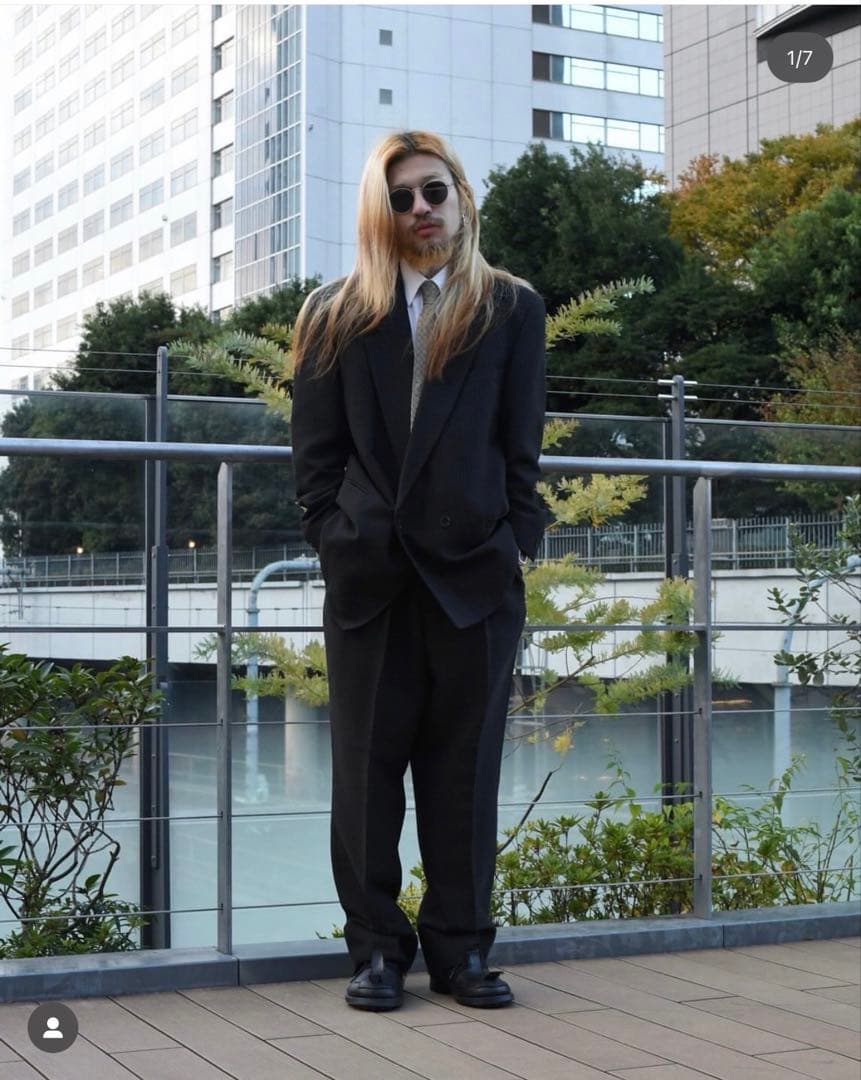 Falcone ストライプ ダブルブレストスーツ