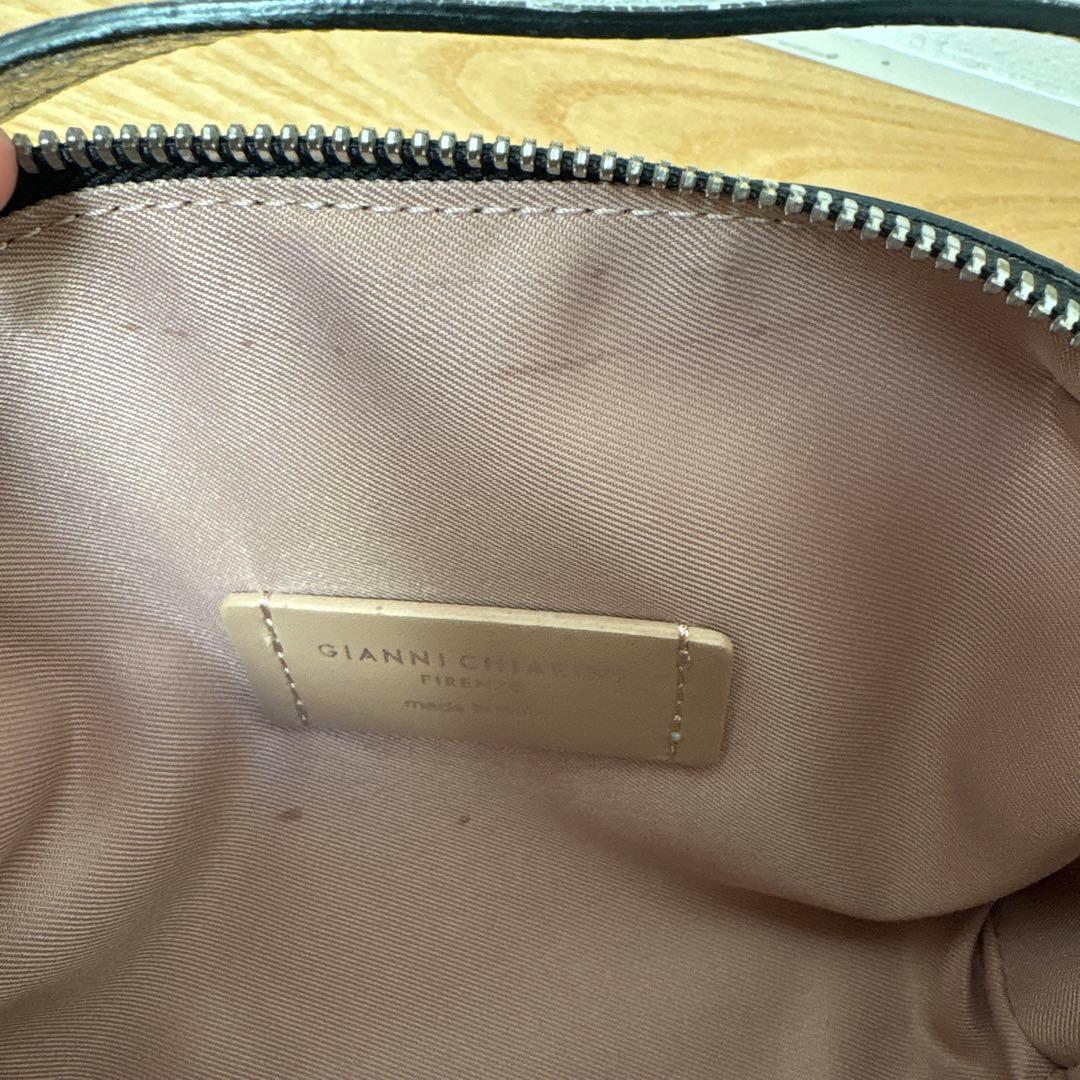 GIANNI CHIARINI シルバー ショルダーバッグ　アリファS