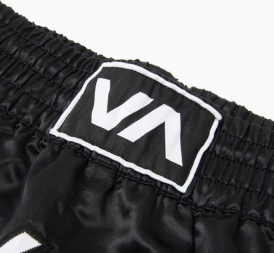 新品　RVCA SPORTルーカ スポーツ　ショーツ　L　黒ｘ白(格闘技）