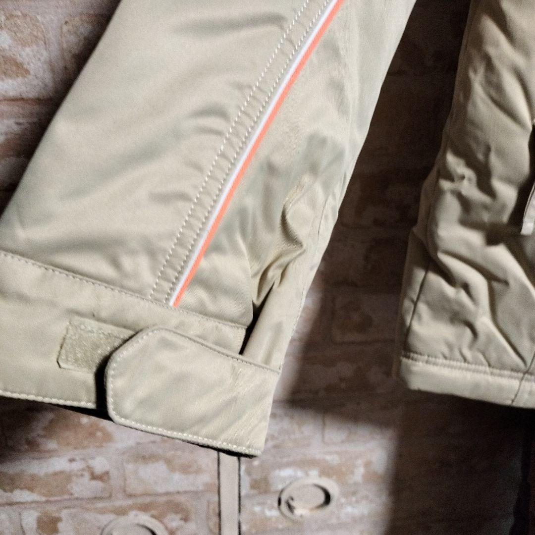 美品　PHENIXスキーウェア　レディス上下　　スキ上下　スノボウェア　ベージュ