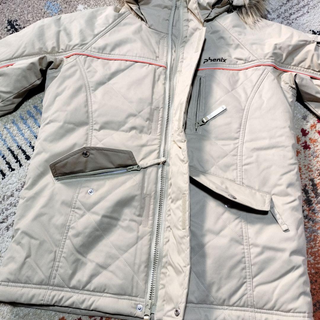 美品　PHENIXスキーウェア　レディス上下　　スキ上下　スノボウェア　ベージュ