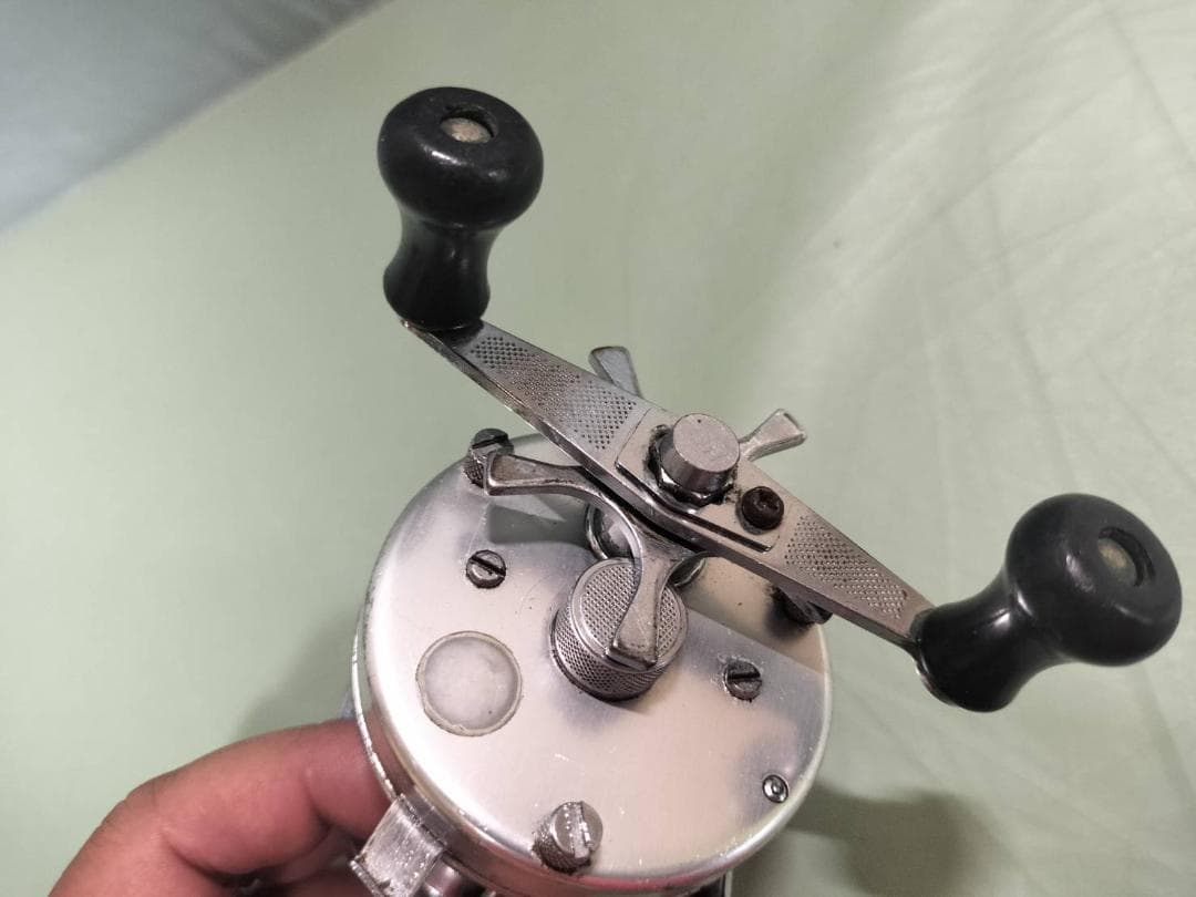 ★訳　アブガルシア　アンバサダー 5500C　ビンテージ　リール シルバー