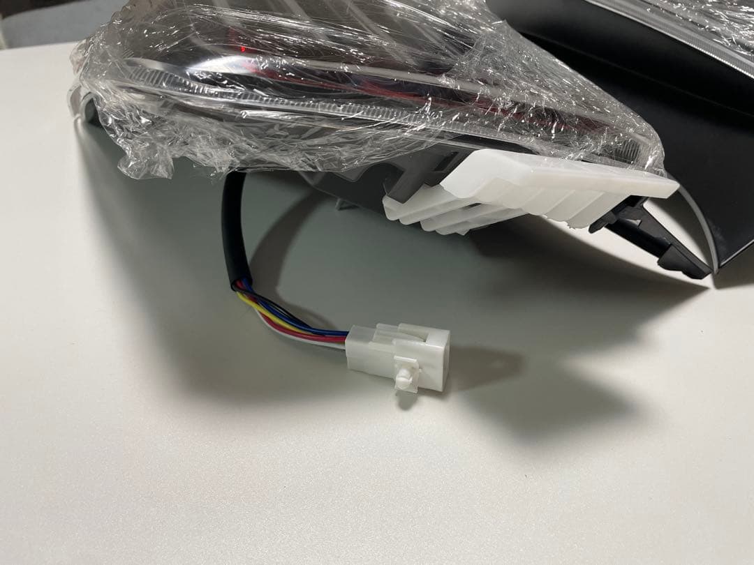 新品＊HELIOS ZVW30系プリウスLEDビーム テールランプ 左右セット