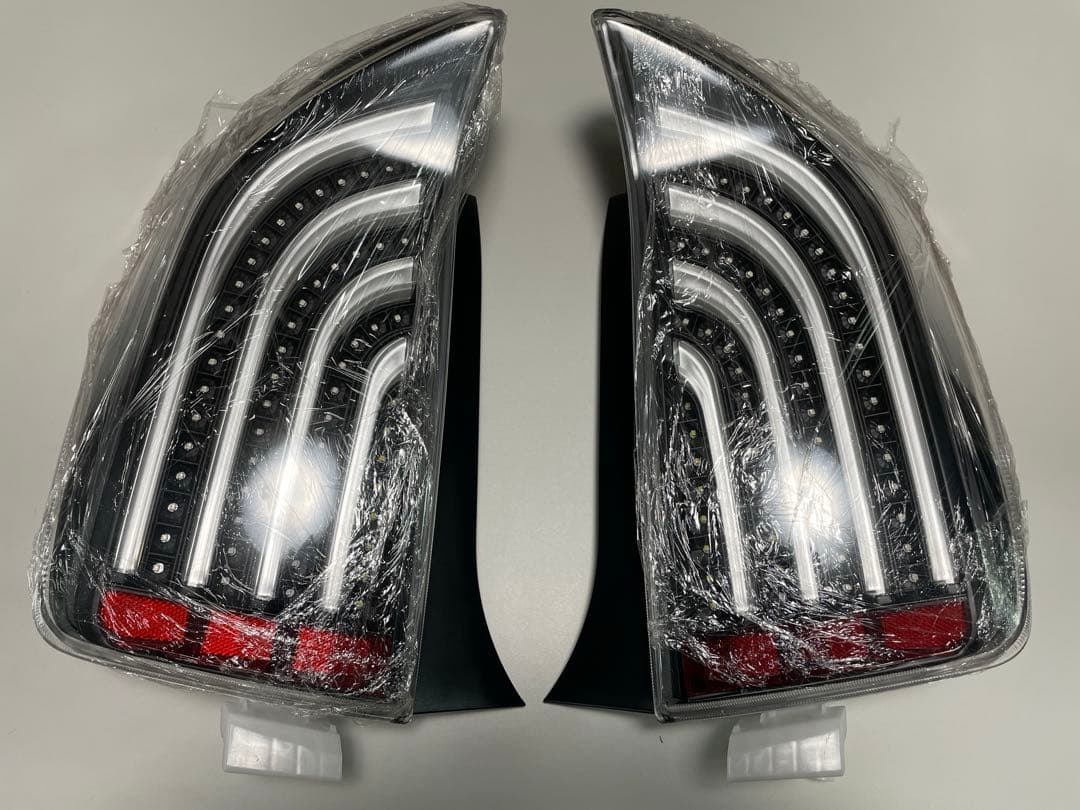 新品＊HELIOS ZVW30系プリウスLEDビーム テールランプ 左右セット