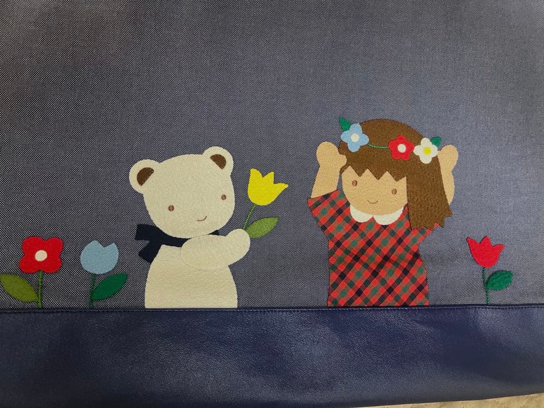 ファミリア　デニムバッグ　クマと女の子　手刺繍