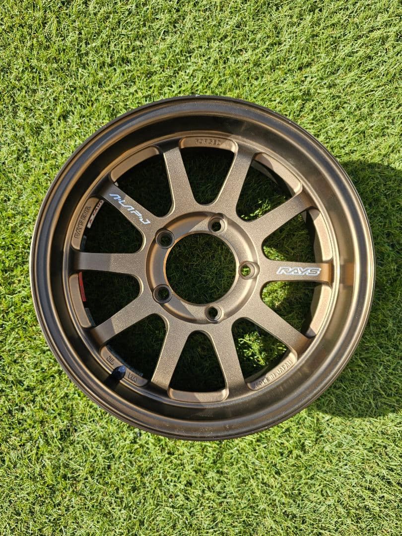 ジムニー、シエラ用 RAYS A-LAP-J 16インチホイール