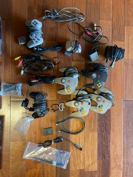 PLAYSTATION1/2 、NINTENDO 64 ゲーム機
