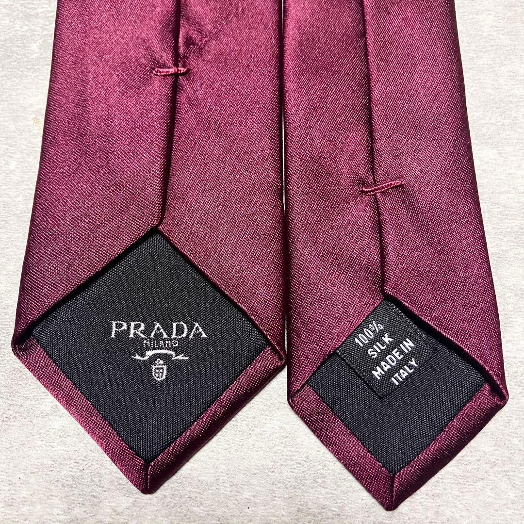 美品　PRADA プラダ　ナロータイ　光沢感　ソリッド　無地　ロゴ　イタリア製