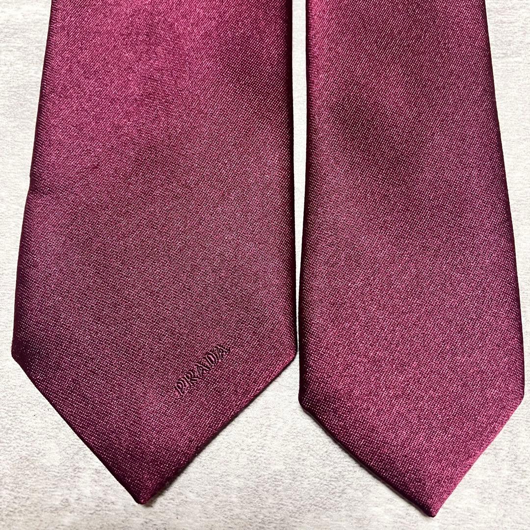 美品　PRADA プラダ　ナロータイ　光沢感　ソリッド　無地　ロゴ　イタリア製