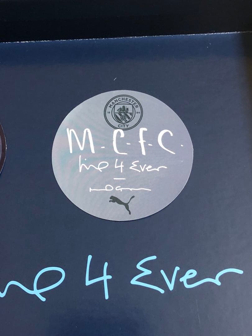 【oasis】ノエル・ギャラガー　マンチェスター・シティユニフォーム限定BOX