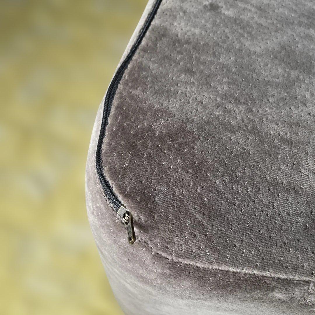 【ほぼ未使用】テンピュールTEMPUR ベッドウェッジ　背当てクッション