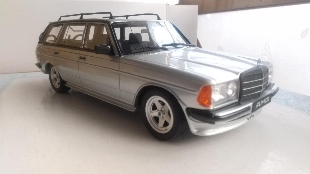 tamo2320　 Mercedes-Benz 280TE 1/18