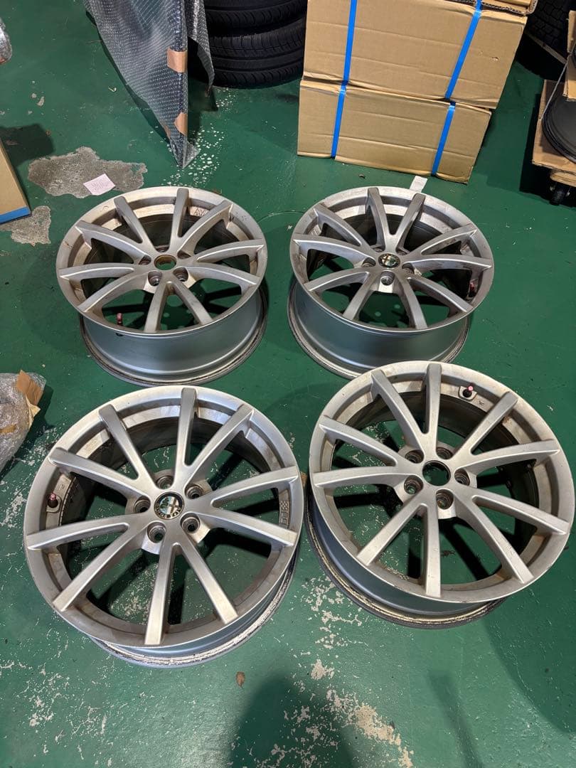 4本セット17 インチアルファロメオ156 147 TI用　7J 5H 98