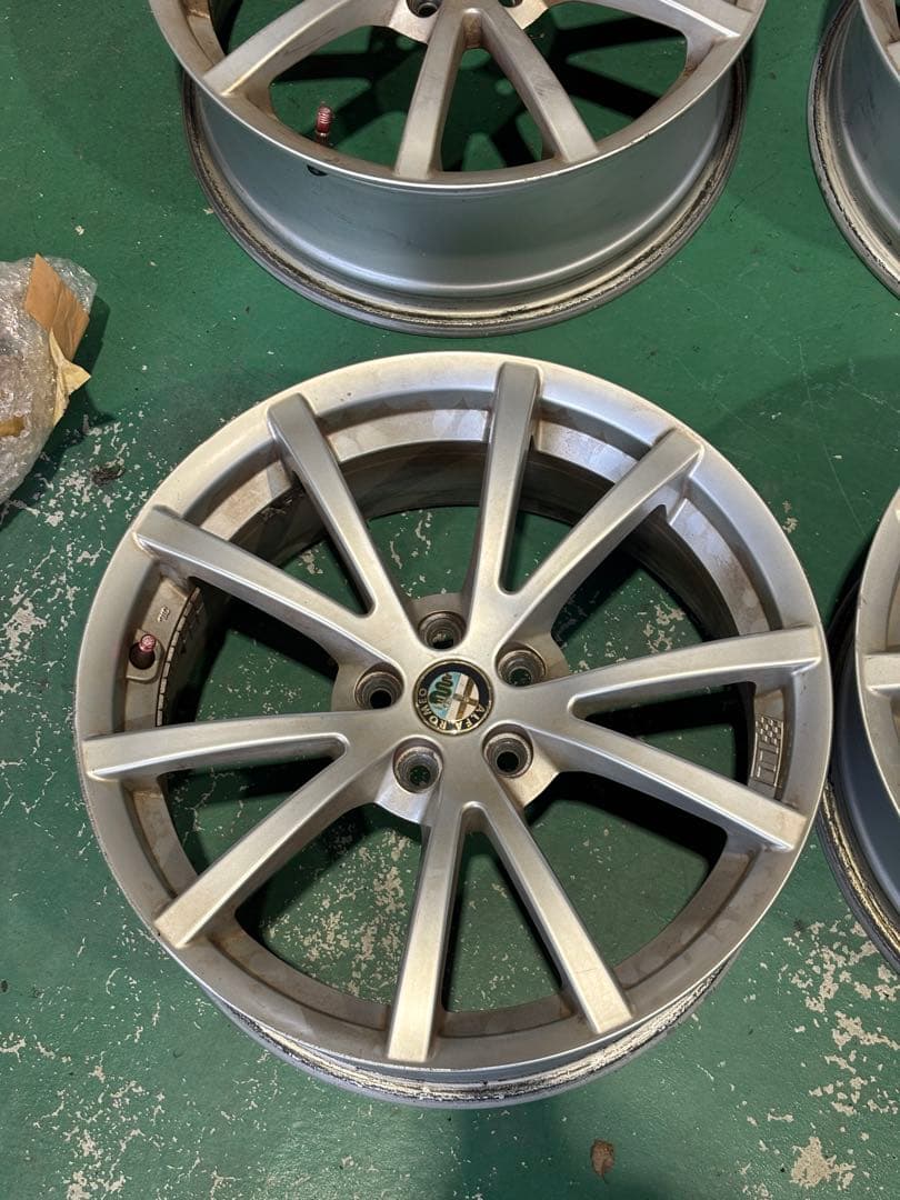 4本セット17 インチアルファロメオ156 147 TI用　7J 5H 98