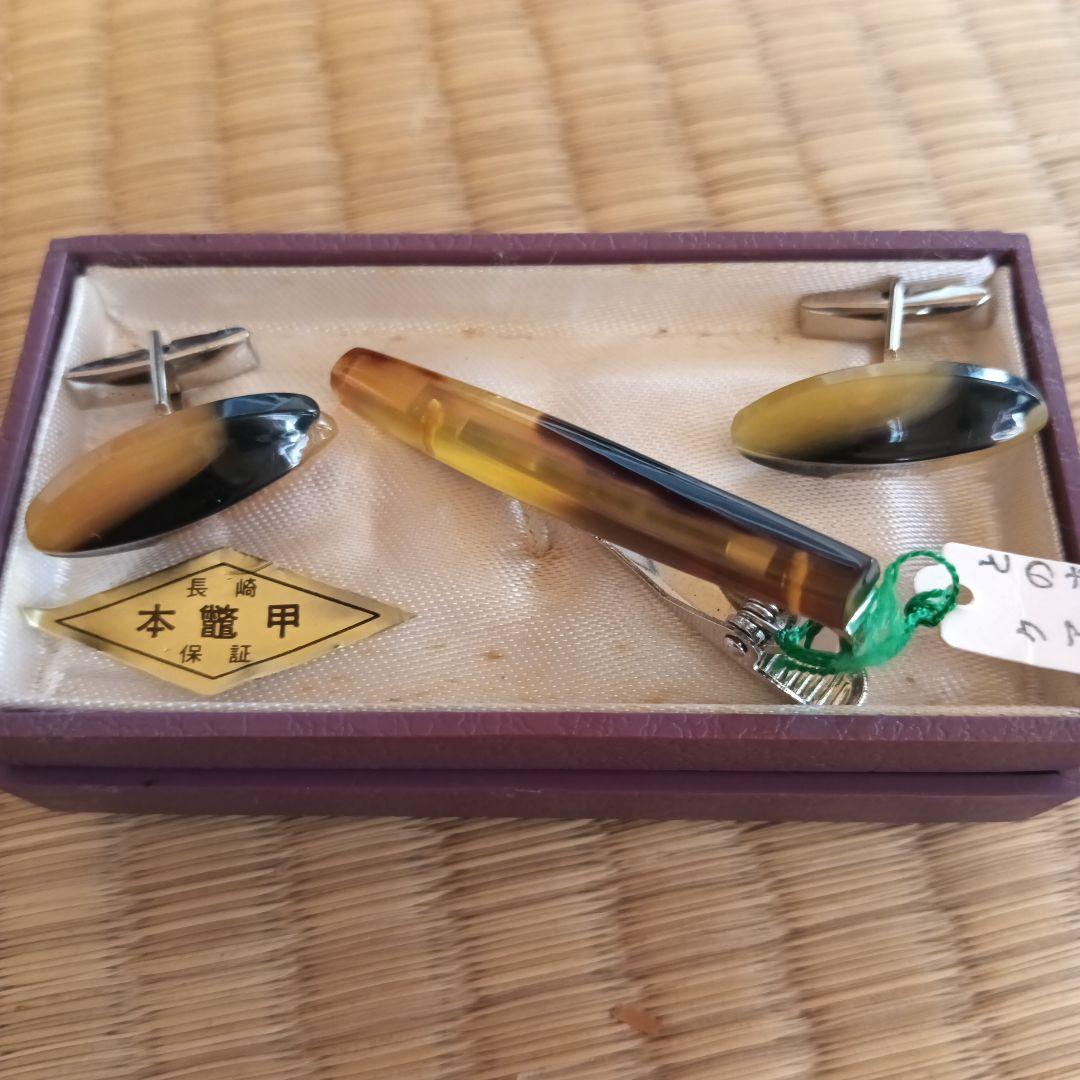 遺品生前整理アクセサリー纏め売りパール、珊瑚、本鼈甲、水晶（留め具SV）