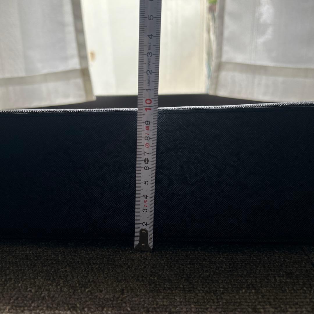 【美品】未使用に近い保護フィルム付き BURBERRY ノバチェック　レザー