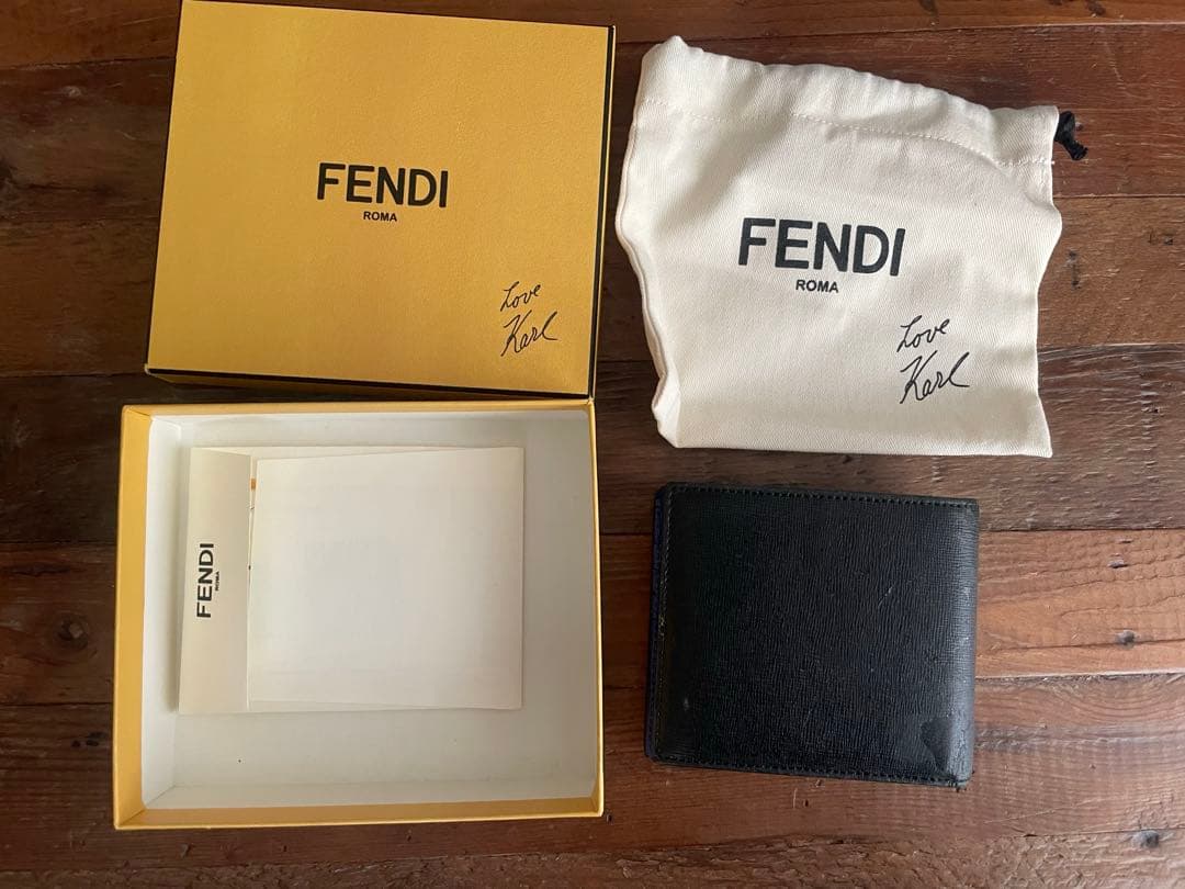 FENDI Karl Lagerfeld 二つ折り財布